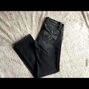 🌸 ROCK REVIVAL Jen Straight Jeans 🌸